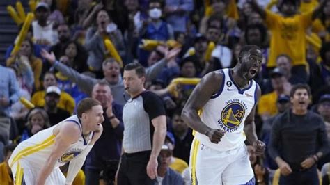 Stephen Curry, Warriors stave off elimination, force Game 6 by beating Lakers 121-106